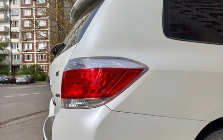 Toyota Highlander III, 2011 год, 2 100 000 рублей, 7 фотография