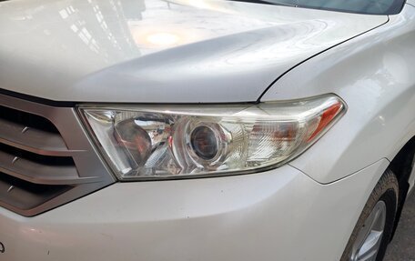 Toyota Highlander III, 2011 год, 2 100 000 рублей, 4 фотография