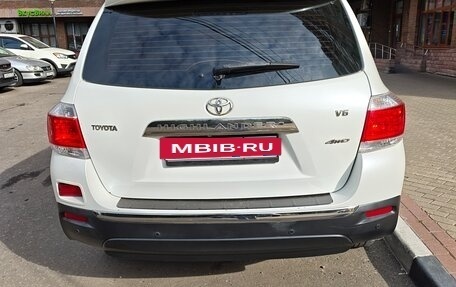 Toyota Highlander III, 2011 год, 2 100 000 рублей, 5 фотография