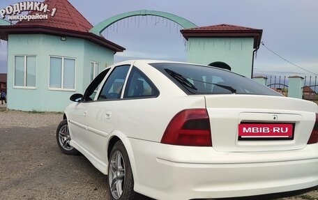 Opel Vectra B рестайлинг, 2000 год, 385 000 рублей, 9 фотография
