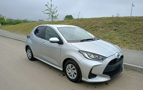 Toyota Yaris, 2020 год, 1 450 000 рублей, 8 фотография