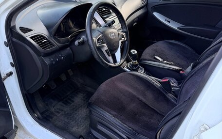 Hyundai Solaris II рестайлинг, 2011 год, 670 000 рублей, 6 фотография