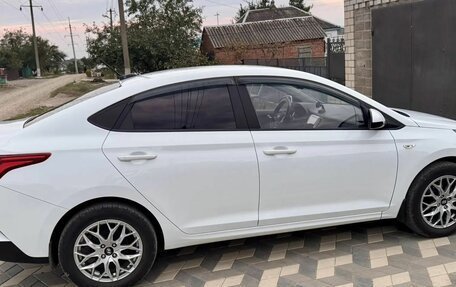 Hyundai Solaris II рестайлинг, 2020 год, 1 600 000 рублей, 2 фотография