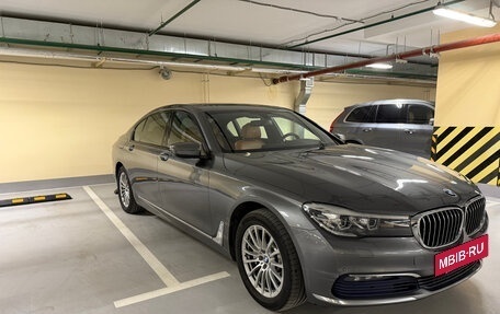 BMW 7 серия, 2016 год, 2 990 000 рублей, 2 фотография