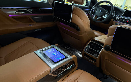 BMW 7 серия, 2016 год, 2 990 000 рублей, 15 фотография