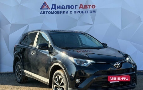 Toyota RAV4, 2018 год, 2 150 000 рублей, 3 фотография