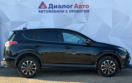Toyota RAV4, 2018 год, 2 150 000 рублей, 4 фотография
