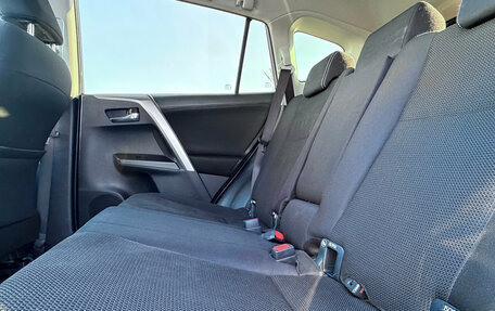 Toyota RAV4, 2018 год, 2 150 000 рублей, 18 фотография