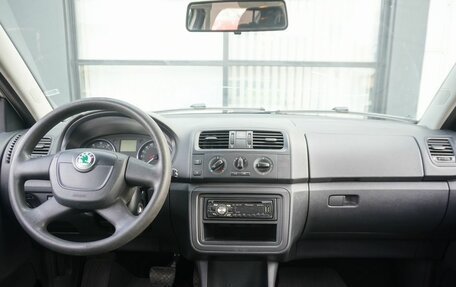 Skoda Fabia II, 2011 год, 640 000 рублей, 12 фотография