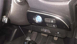 Toyota Prius IV XW50, 2020 год, 1 467 000 рублей, 8 фотография