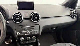 Audi A1, 2018 год, 1 234 000 рублей, 8 фотография