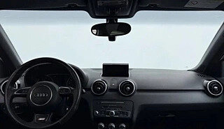 Audi A1, 2018 год, 1 234 000 рублей, 9 фотография