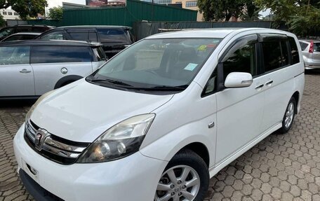 Toyota ISis I, 2014 год, 1 230 000 рублей, 1 фотография