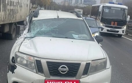 Nissan Terrano III, 2014 год, 320 000 рублей, 1 фотография