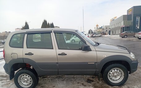 Chevrolet Niva I рестайлинг, 2016 год, 670 000 рублей, 4 фотография