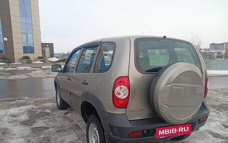 Chevrolet Niva I рестайлинг, 2016 год, 670 000 рублей, 6 фотография