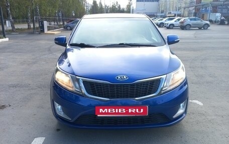 KIA Rio III рестайлинг, 2011 год, 1 000 000 рублей, 2 фотография