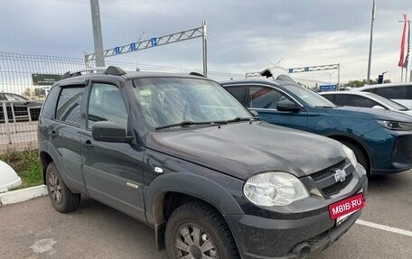 Chevrolet Niva I рестайлинг, 2017 год, 710 000 рублей, 3 фотография