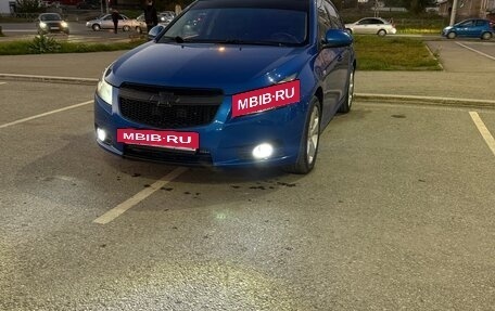 Chevrolet Cruze II, 2011 год, 550 000 рублей, 2 фотография
