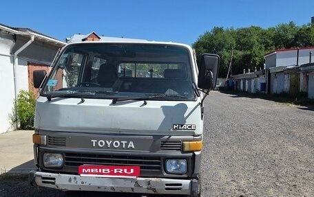 Toyota HiAce H100, 1990 год, 700 000 рублей, 3 фотография