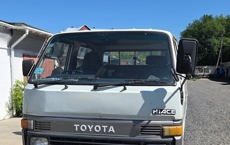 Toyota HiAce H100, 1990 год, 700 000 рублей, 2 фотография