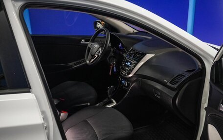 Hyundai Solaris II рестайлинг, 2015 год, 995 000 рублей, 13 фотография
