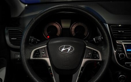 Hyundai Solaris II рестайлинг, 2015 год, 995 000 рублей, 30 фотография