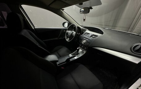 Mazda 3, 2011 год, 13 фотография