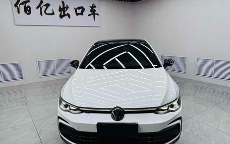 Volkswagen Golf VIII, 2021 год, 2 074 000 рублей, 2 фотография