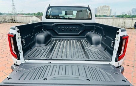 Toyota Hilux, 2026 год, 8 990 000 рублей, 8 фотография