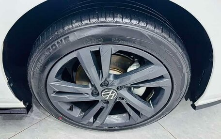 Volkswagen Golf VIII, 2021 год, 2 074 000 рублей, 17 фотография