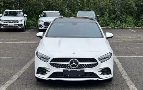 Mercedes-Benz A-Класс, 2023 год, 1 790 000 рублей, 2 фотография