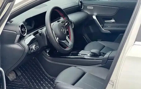 Mercedes-Benz A-Класс, 2023 год, 1 790 000 рублей, 7 фотография