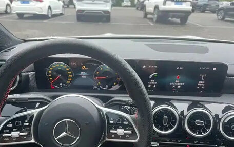 Mercedes-Benz A-Класс, 2023 год, 1 790 000 рублей, 9 фотография