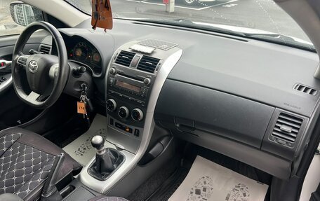 Toyota Corolla, 2012 год, 1 079 000 рублей, 13 фотография
