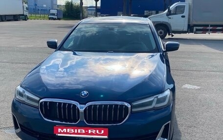 BMW 5 серия, 2020 год, 3 590 000 рублей, 2 фотография