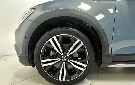Volkswagen Touran III, 2023 год, 1 690 000 рублей, 7 фотография