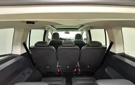 Volkswagen Touran III, 2023 год, 1 690 000 рублей, 20 фотография