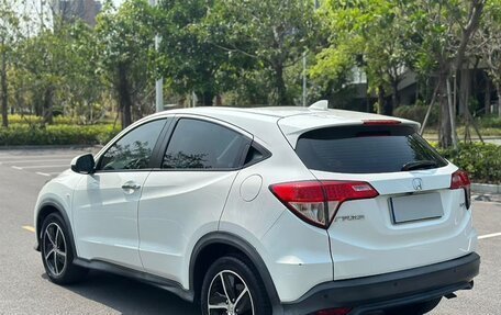 Honda Vezel, 2021 год, 1 420 000 рублей, 4 фотография