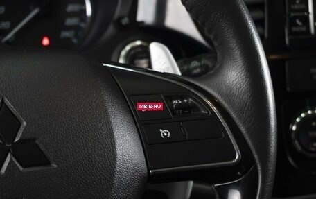 Mitsubishi Outlander III рестайлинг 3, 2015 год, 2 330 000 рублей, 19 фотография