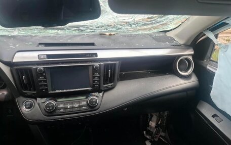 Toyota RAV4, 2017 год, 1 000 000 рублей, 7 фотография