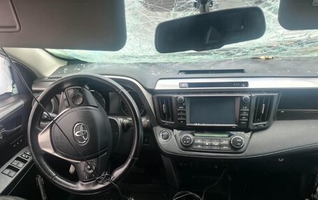 Toyota RAV4, 2017 год, 1 000 000 рублей, 5 фотография
