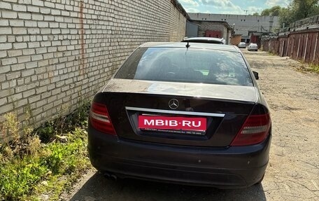 Mercedes-Benz C-Класс, 2011 год, 700 000 рублей, 4 фотография