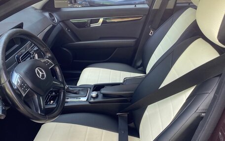 Mercedes-Benz C-Класс, 2011 год, 700 000 рублей, 10 фотография