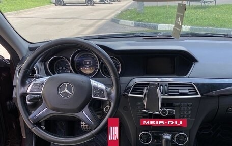 Mercedes-Benz C-Класс, 2011 год, 700 000 рублей, 14 фотография