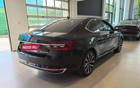 Skoda Superb, 2024 год, 3 842 435 рублей, 5 фотография