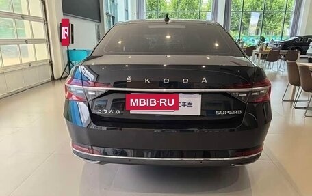 Skoda Superb, 2024 год, 3 842 435 рублей, 4 фотография