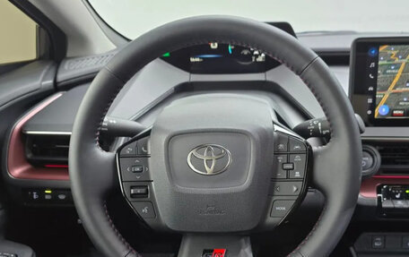 Toyota Prius IV XW50, 2023 год, 3 133 000 рублей, 6 фотография