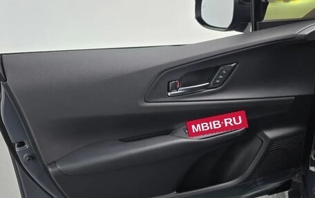 Toyota Prius IV XW50, 2023 год, 3 133 000 рублей, 15 фотография