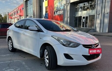 Hyundai Elantra V, 2013 год, 550 000 рублей, 4 фотография